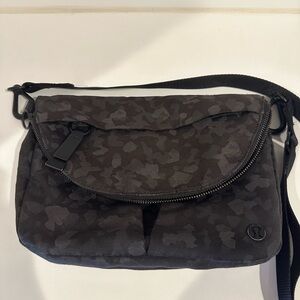 Lululemon All Night Festival Bag